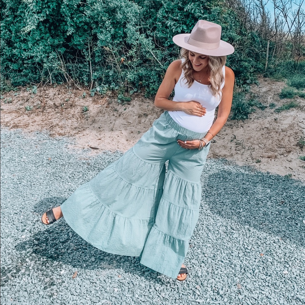 Wide leg pants